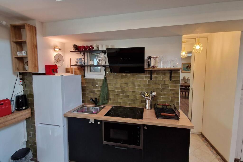 L'hirondelle Apartment *