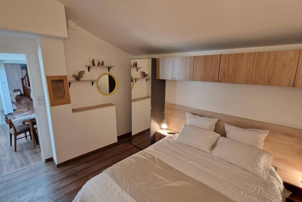 L'hirondelle Apartment *