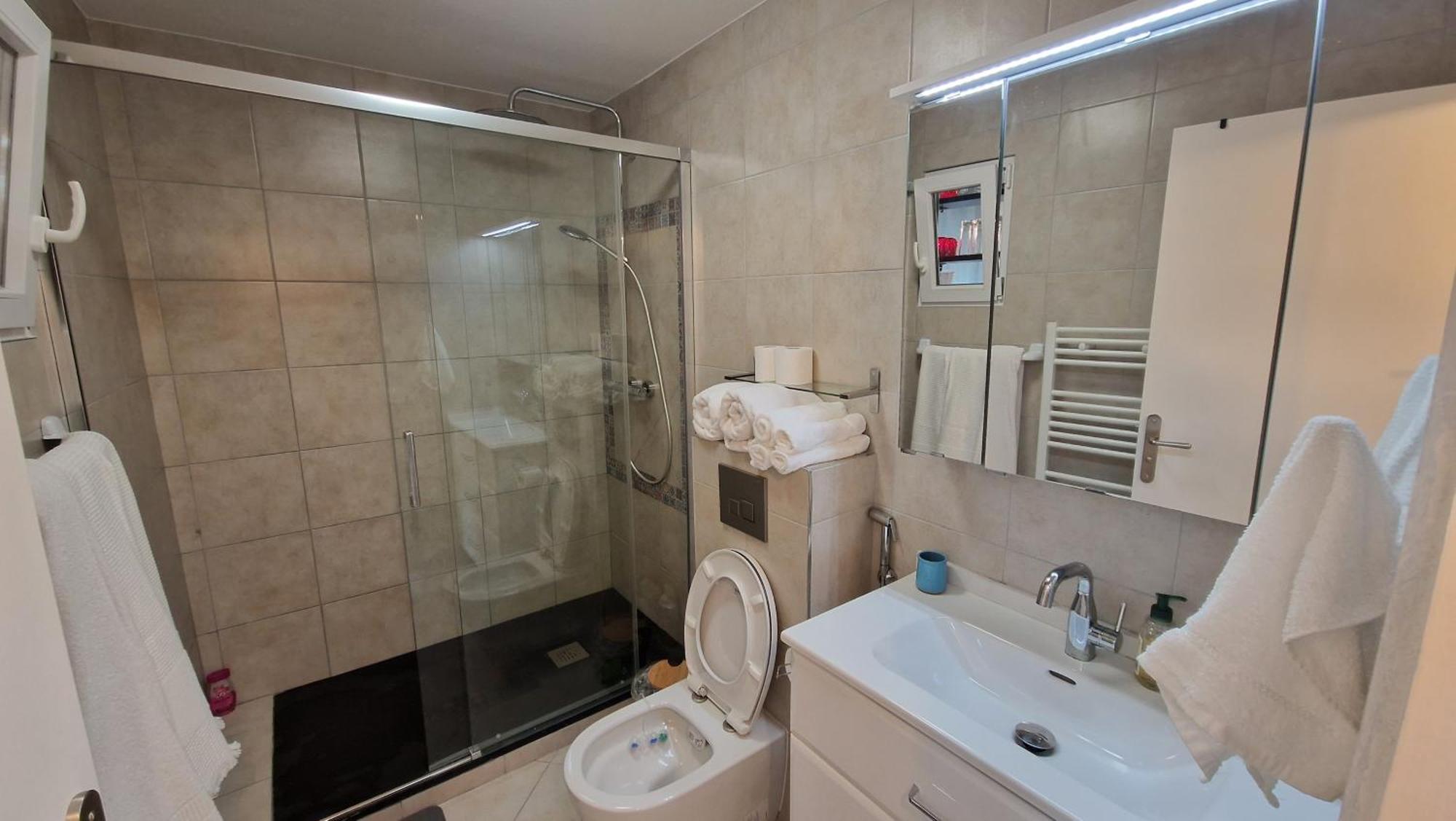 L'hirondelle Apartment